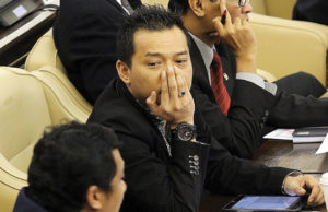 Anang tutup mulut dan hidung | Jawa Pos